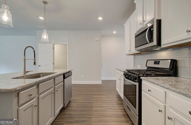 77 Avian Way, Auburn, GA 30011 - photo 2