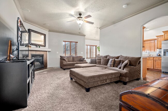 3315 Birch Creek Rd, Ogden, UT 84401 - photo 2