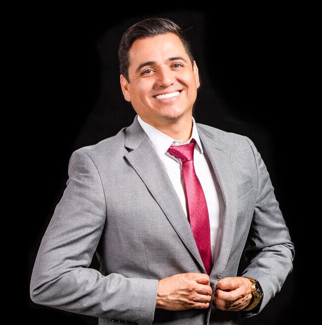 Agent Photo