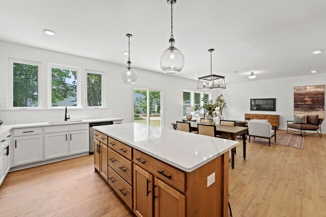 5212 Reedy Farm Cir unit 36893418, Greensboro, NC 27405 - photo 7