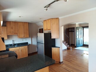 1579 Grandview Ave, Columbus, OH 43212
