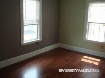 51 Glendale St unit 1, Everett, MA 02149 - photo 3