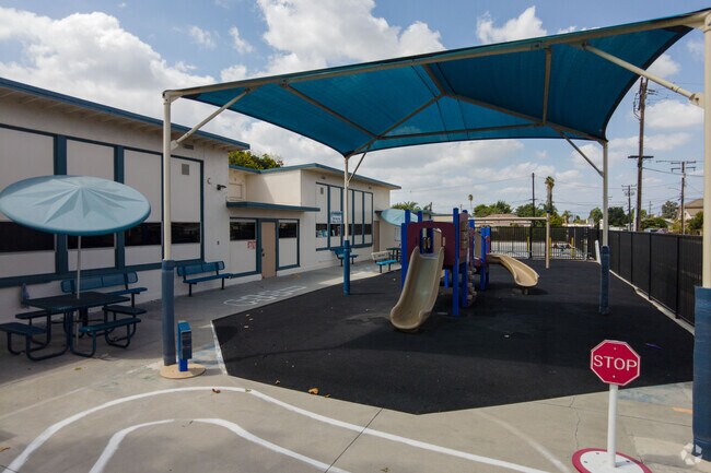 Maxson Elementary's covered play area allows for year-round play.