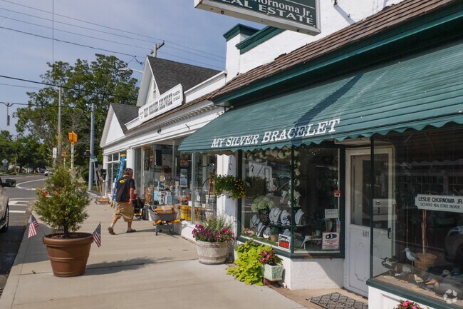 Center Moriches has the main commerce but East Moriches has a few shops.