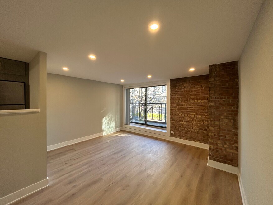 1214 N La Salle Dr unit D2, Chicago, IL 60610 - photo 1