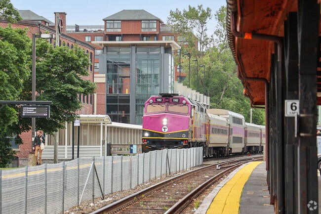 Ryal Side commuters enjoy easy access to Boston via the nearby Beverly Train Depot, making daily travel convenient and stress-free.