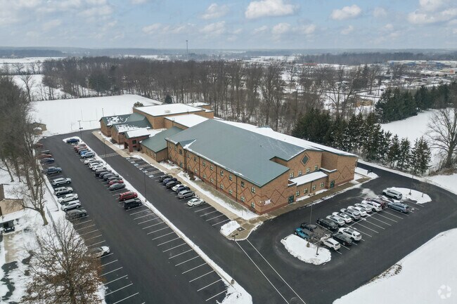 Lima West Middle School serves students in grades 7 and 8 in Lima.