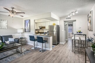 2035 Phillippe Pkwy, Safety Harbor, FL 34695