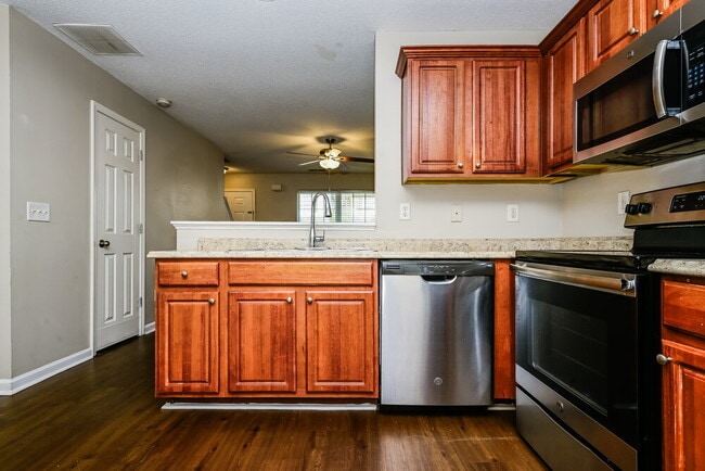 153 Lossie Ln, McDonough, GA 30253 - photo 7