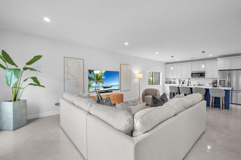 2951 NW 13th St unit ID1297053P, Miami, FL 33125 - photo 1