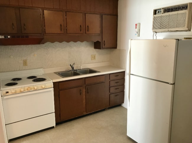 737 10th Ave unit 4, Huntington, WV 25701 - photo 2