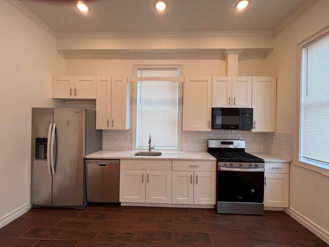 373 Danforth Ave unit 405, Jersey City, NJ 07305 - photo 2