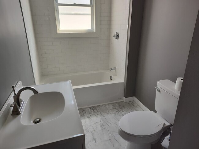 951 Maple St unit Maple 3rd Floor, Fall River, MA 02720 - photo 2