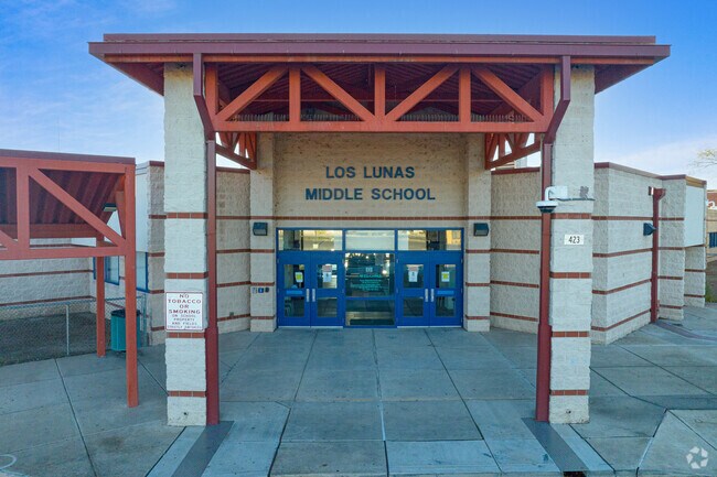 Los Lunas Middle School front entrance.