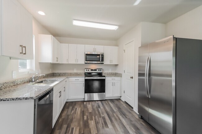 196 Bluebonnet, Livingston, TX 77351 - photo 5