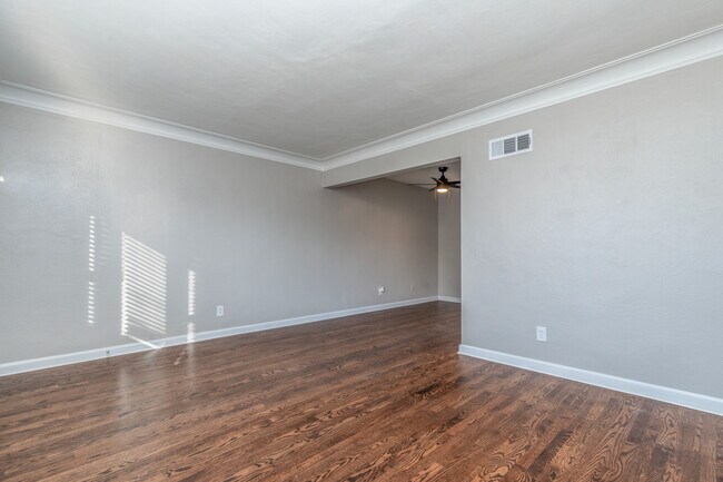 6061 Potomac St unit 6061 Potomac, Saint Louis, MO 63139 - photo 5