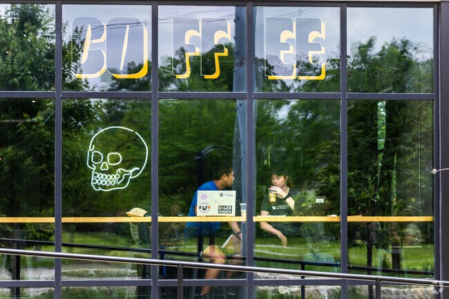 Manchester Coffee offers wholesale prices to retailers in East End for bulk purchases.