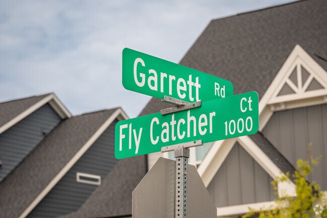 Garrett Road marks a main route through the neighborhood.