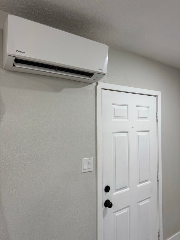 251 Juniper St unit B, Barstow, CA 92311 - photo 7