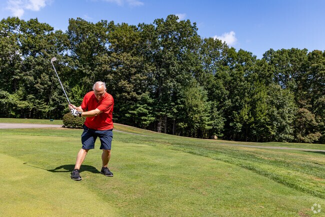 Granite Fields Golf Club offers top-tier recreation for residents of Newton, New Hampshire.