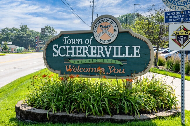 The town Welcomes you to New Elliott, a neighborhood inside of Schererville, IN sign.