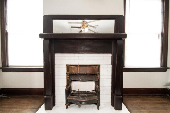 4526 Smith Rd unit 1, Cincinnati, OH 45212 - photo 6