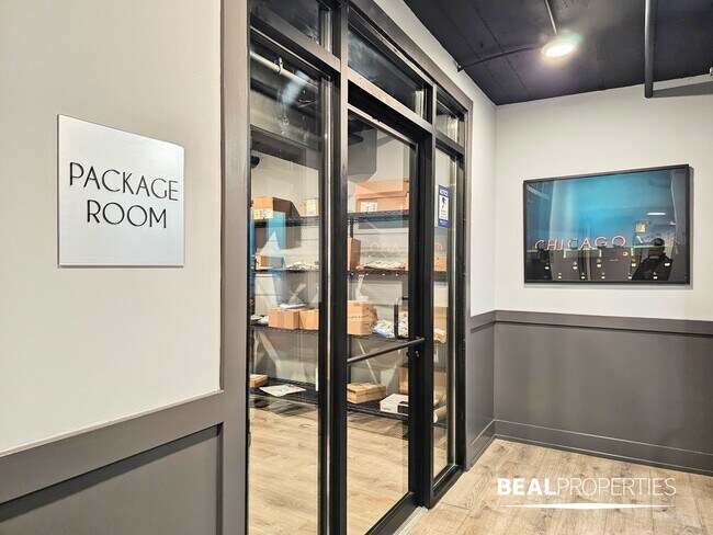 445 W Barry, Chicago, IL 60657 - photo 6