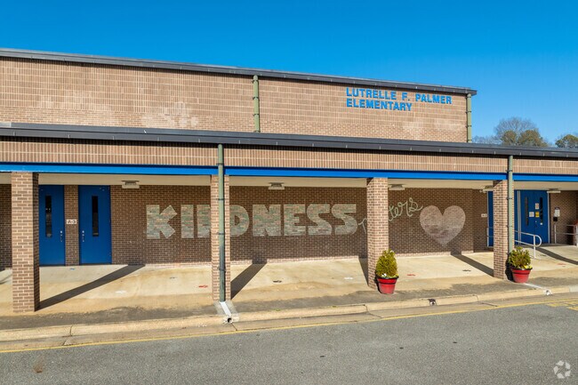 Palmer Elementary School serves Palmer residents of grades K-5.