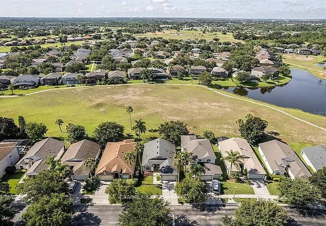 15412 Amberbeam Blvd, Winter Garden, FL 34787 - photo 4