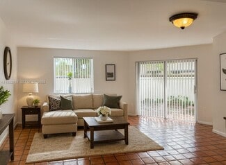 6860 SW 45th Ln, Miami, FL 33155