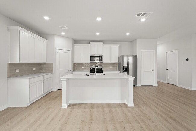 222 Brazen Forest Trail, Magnolia, TX 77354 - photo 7