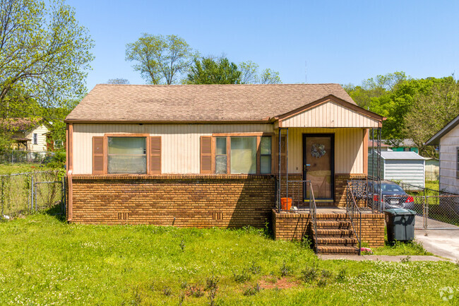 National style homes are one of several types of homes found in Hillman.