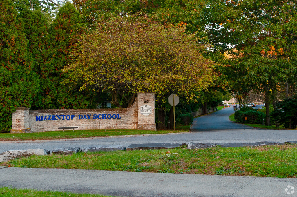 Duane Lake Academy serves students in the Outlying Dutchess County community.
