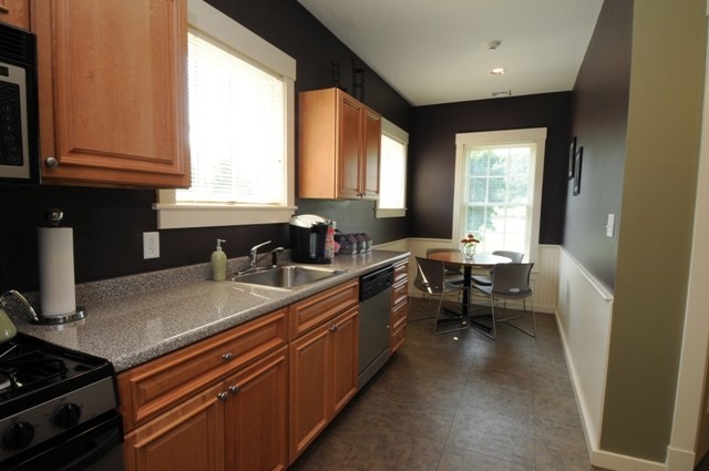 Kitchen for Events and Resident Gatherings at Skyline Commons