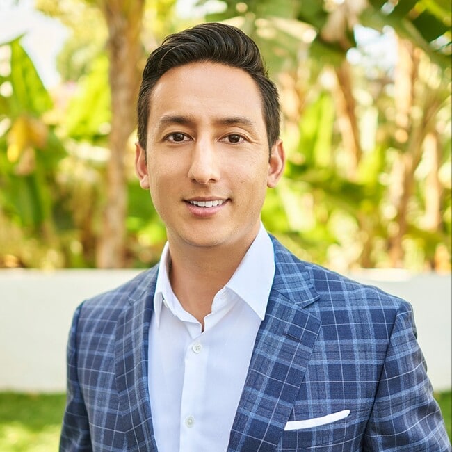 Agent Photo