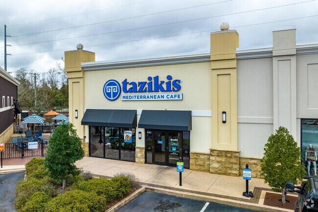 Tazikis Greek Restaurant has the best Gyros in College Park of Mobile, AL.