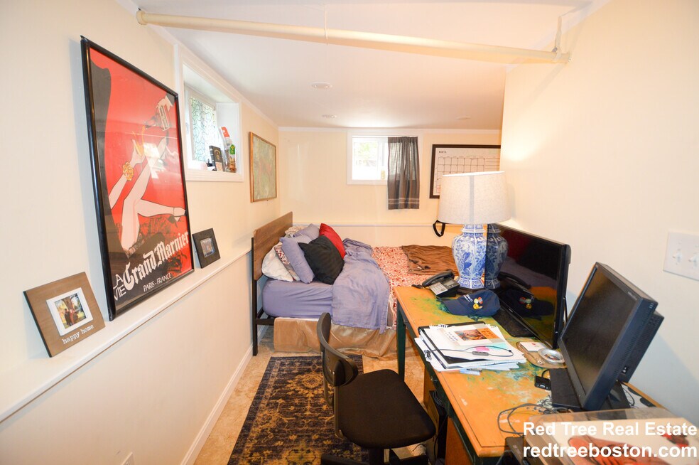 22 Cresthill Rd, Brighton, MA 02135 - photo 1