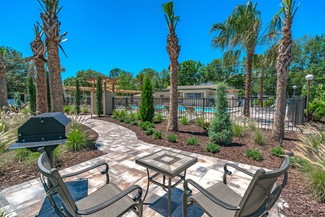 9790 Hamlin Blvd, Seminole, FL 33776