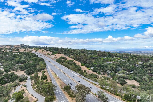 Highway 280 offers a great way to get around the bay area.