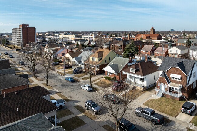 Homeowners in Woodbridge enjoy the ease of maintaining small properties.