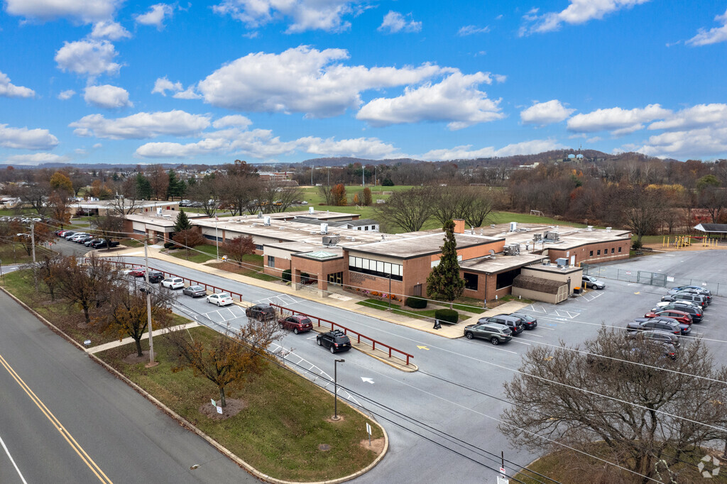 The student-teacher ratio at Colebrookdale Elementary School is 11-1.