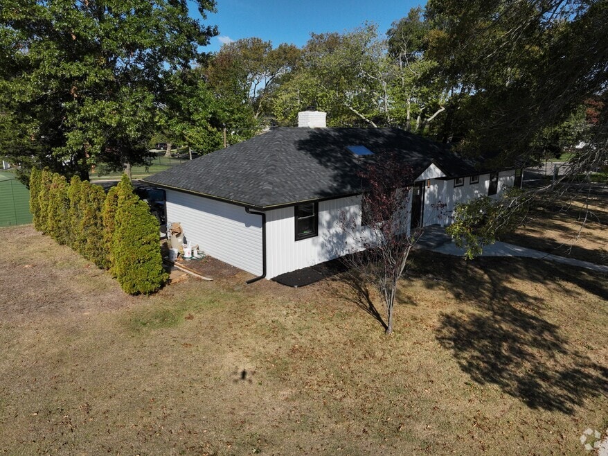 5 Huron Ave, Massapequa, NY 11758 - photo 2