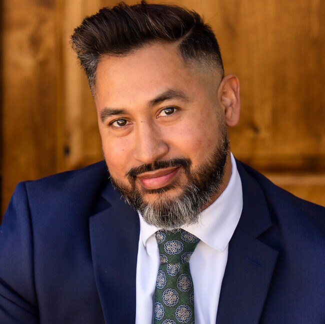 Agent Photo