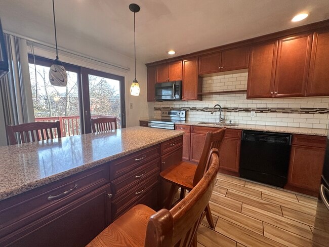 337 E 2nd St, Lansdale, PA 19446 - photo 4