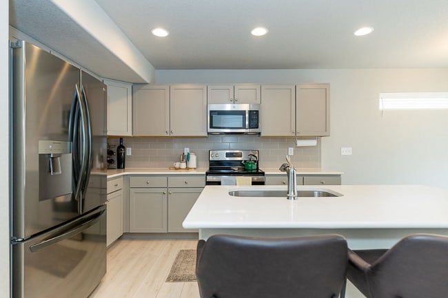 4535 Samaritan Lp, Colorado Springs, CO 80916 - photo 5