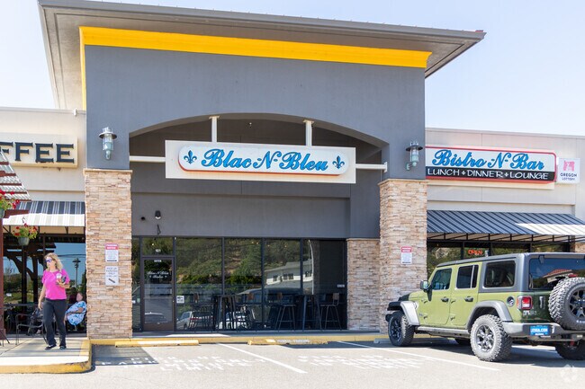 Blac N Blue Bistro is a hot spot for dinner in Hucrest.