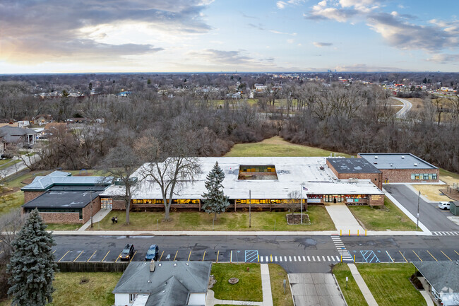 Aerial view of Hillcrest Elementary School.