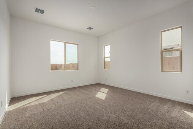 18203 W Watkins St, Goodyear, AZ 85338 - photo 4