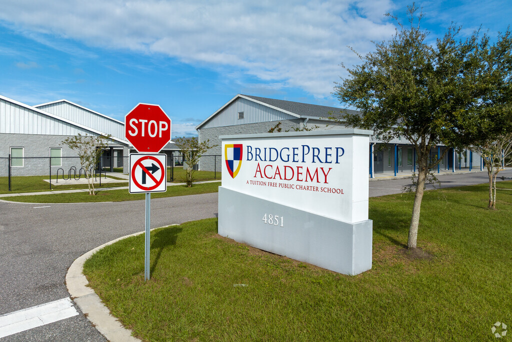 BridgePrep Academy has multiple buildings in Poinciana.