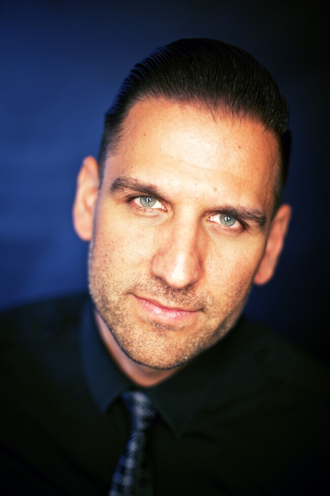 Agent Photo